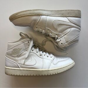 Nike AIR JORDAN 1 Mid